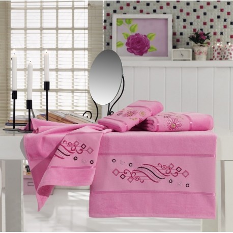 Embroidered Stony Velvet Bathrobe Towel Set pink